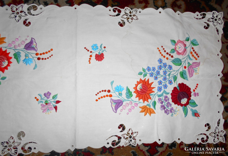 Tablecloth with Kalocsa pattern - running openwork border 80 cm-36 cm, beautiful professional needlework