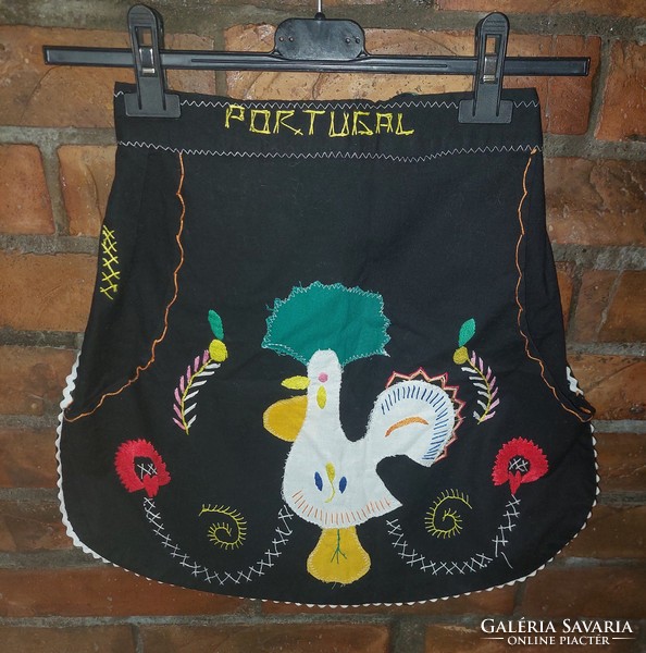 Embroidered apron (with Portuguese inscription)