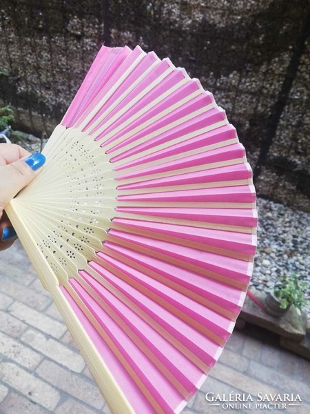 Oriental Chinese hand fan-pink