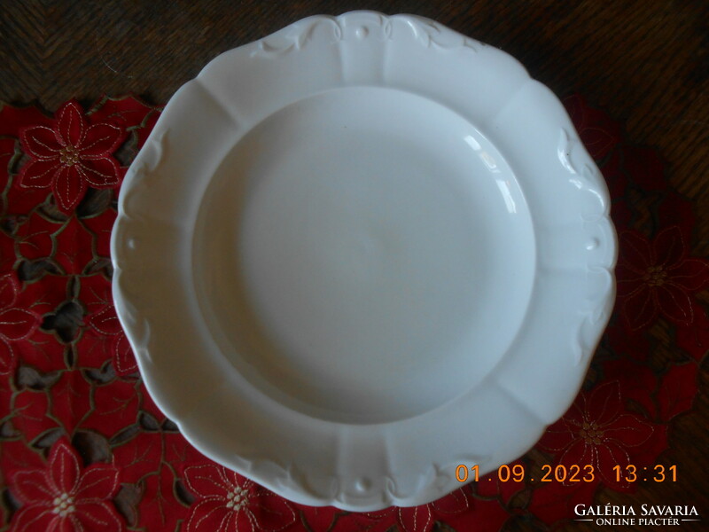 Antique porcelain bowl with tendril pattern