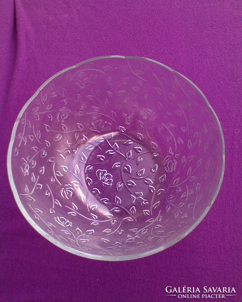 Small leaf patterned glass serving bowl