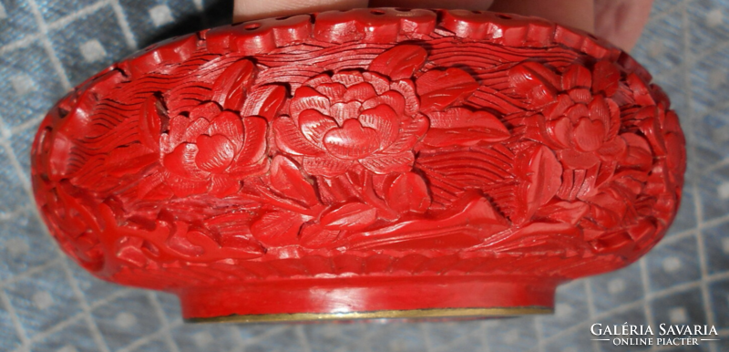 Antique Chinese cinnabar (carved red lacquer)-enamel ashtray