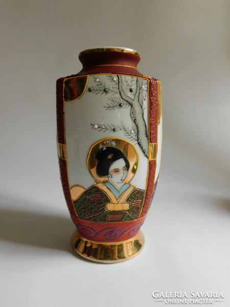 Japanese satsuma vase with geisha portraits 16 cm