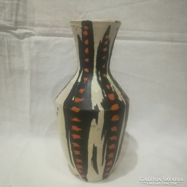 Ceramic vase by artist Lívia Gorka 21 cm