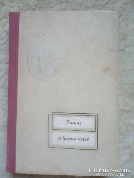 Könyv : Alexandre Dumas : A három testőr  !