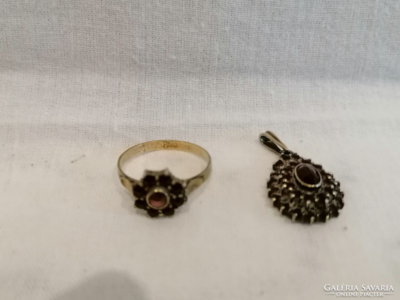 Gránát köves antik Bieder gyűrű és medál