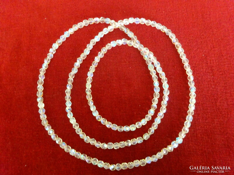 Shiny pearl necklace from the 70s. Length 106 cm. Jokai.