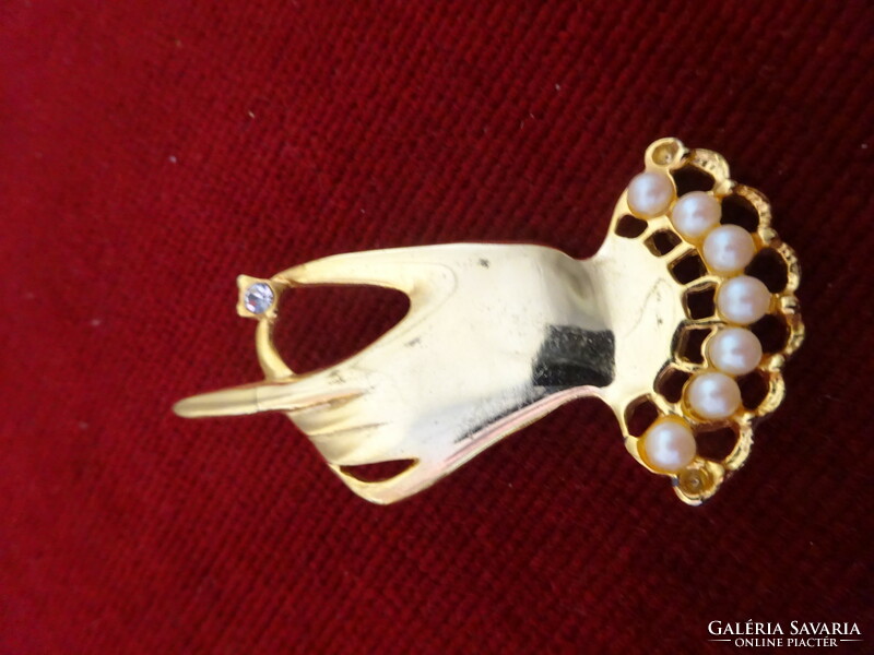 Brooch, pin, gilded hand shape, with 7 pearls. Jokai.