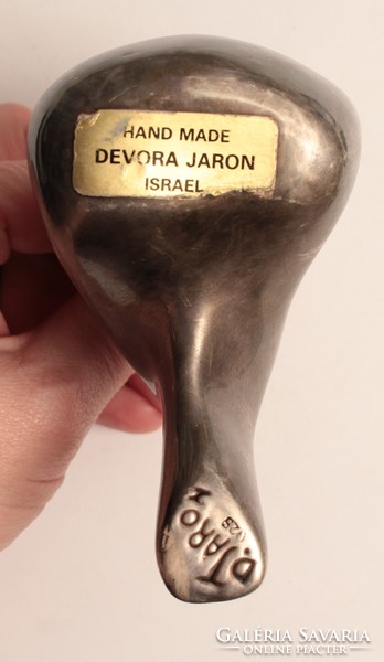 Devora Jaron: Ülő akt szobor kézzel készített Ag(.925) 179g