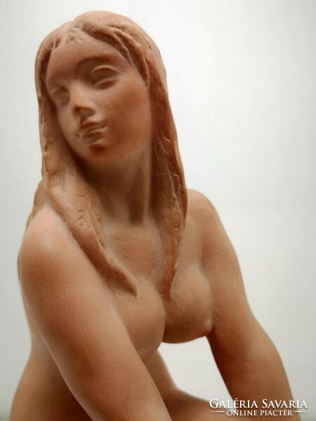 Female nude terracotta sculpture, work of sculptor Kelemen, 1973 - 271