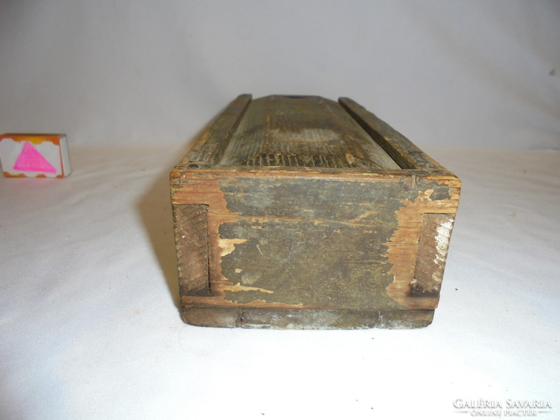 Antique wooden pen holder - pull-on lid, pine