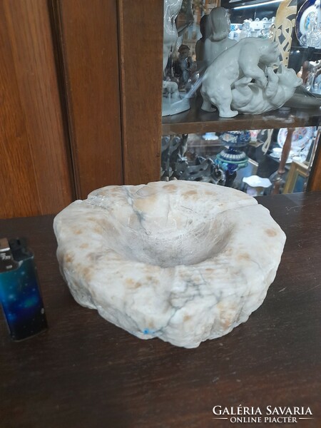 Large solid heavy marble ash tray, ash tray. 20 Cm.