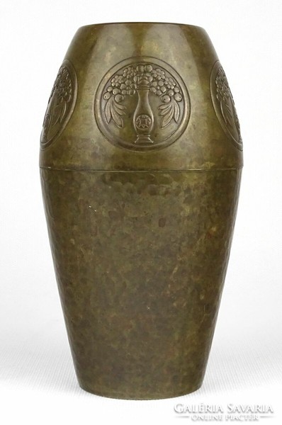 1O194 Régi jelzett WMF kalapált réz váza 17.5 cm