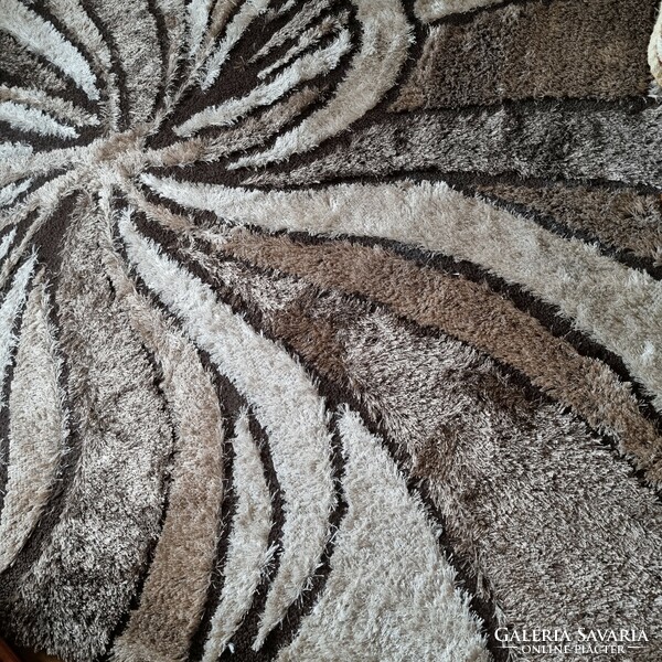 Beautiful large shaggy rugs