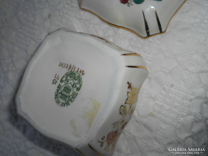 Zsolnay butterfly pattern porcelain box - gold contour