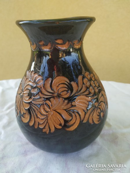 Kerámia váza  eladó! Gyönyörű,mázas kerámia váza / KS jelzéssel/ eladó! 15 cm