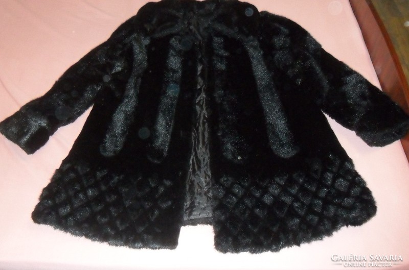 The lined very nice black faux fur coat xl-xxl