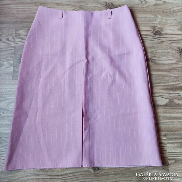 Size 36 pink striped skirt