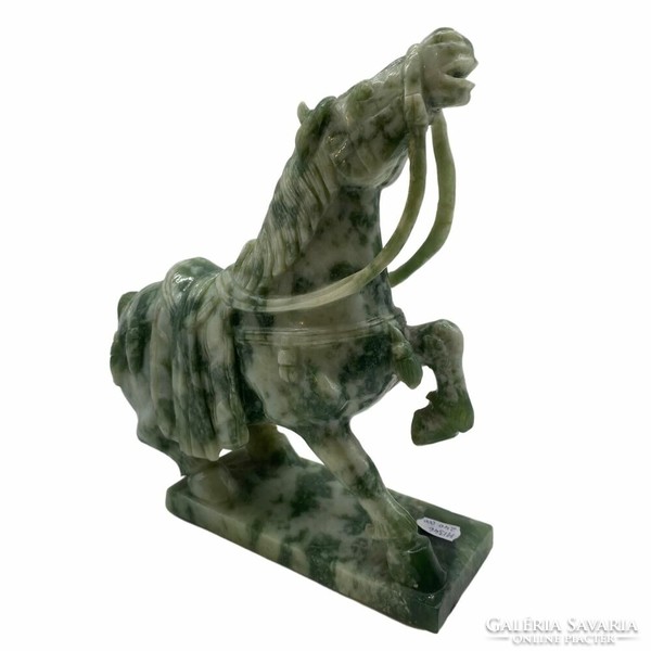 Jade lovas szobor - M1347