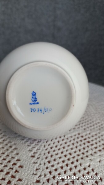Herendi porcelán váza, jelzett, számozott, sérülésmentes, magassága: 19,3 cm, szájadék 2 cm átmérő