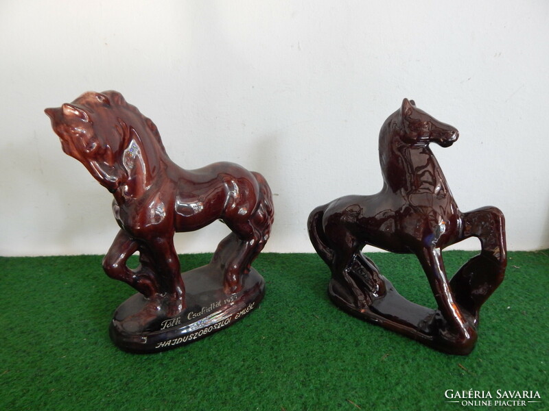 2 db kerámia ló egyben eladó! Mérete,,23 x 20 cm. Az egyik sérült az ajándék!