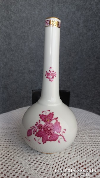 Herendi porcelán váza, jelzett, számozott, sérülésmentes, magassága: 19,3 cm, szájadék 2 cm átmérő