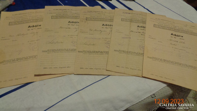 5 tax forms for the years 1940 - 1942
