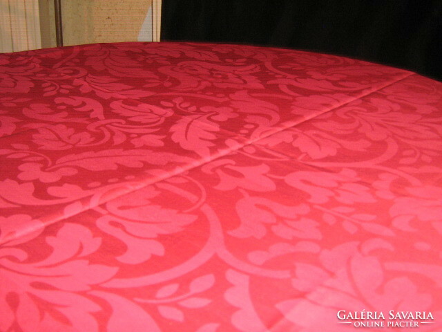 Csodaszép pirosas-bordó barokk mintás selyemdamaszt terítő