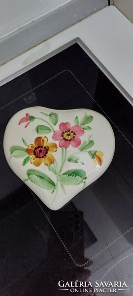 Ceramic heart wall vase