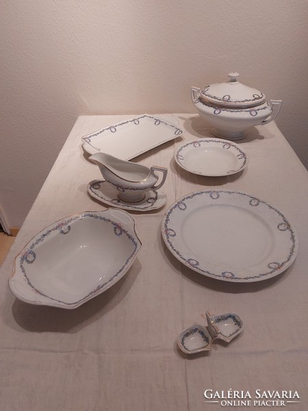 Serving set with forget-me-not pattern