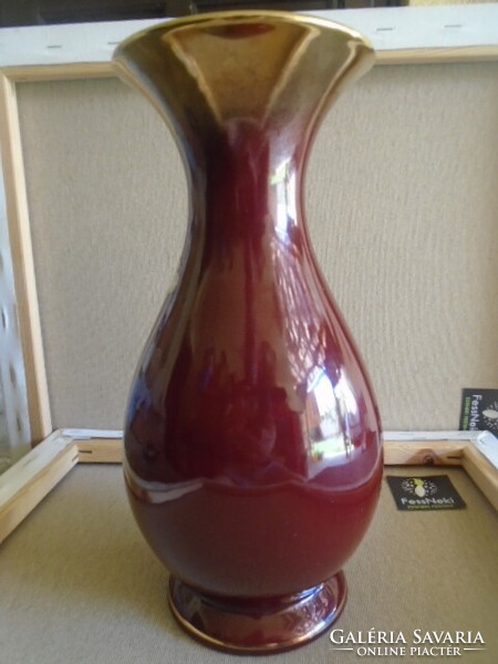 A magical German vase with the most beautiful design in perfect display case condition