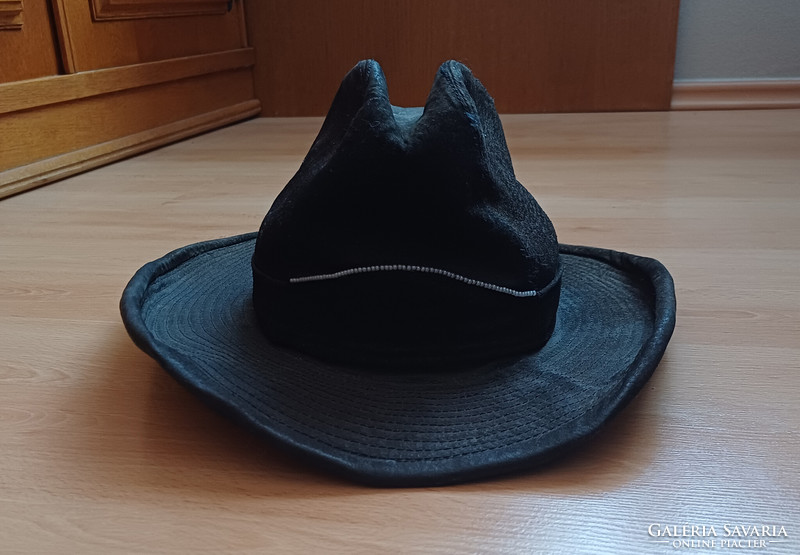 Fekete bőr western kalap