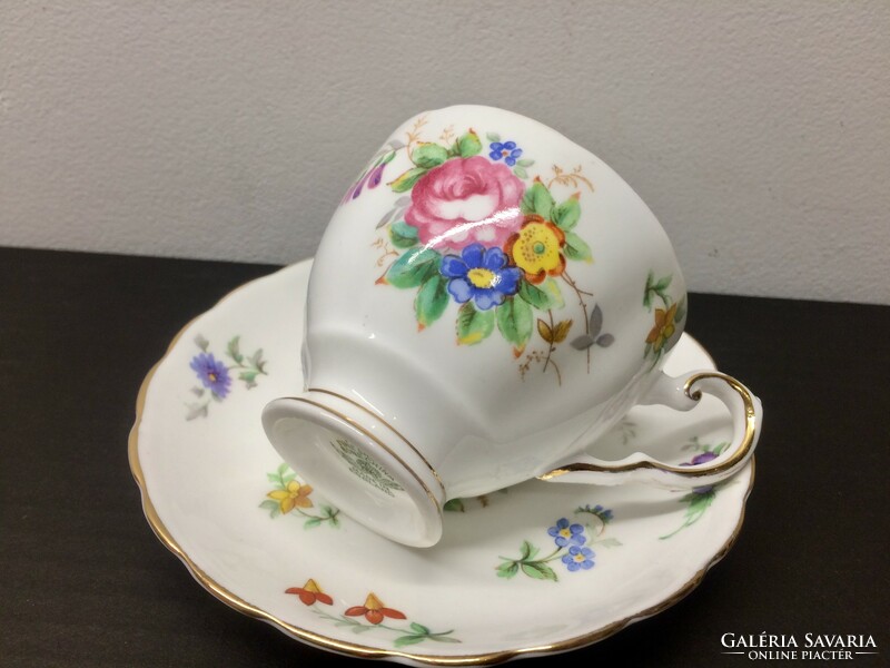 Vintage-Tuscan- angol-porcelán teáscsésze aljjal
