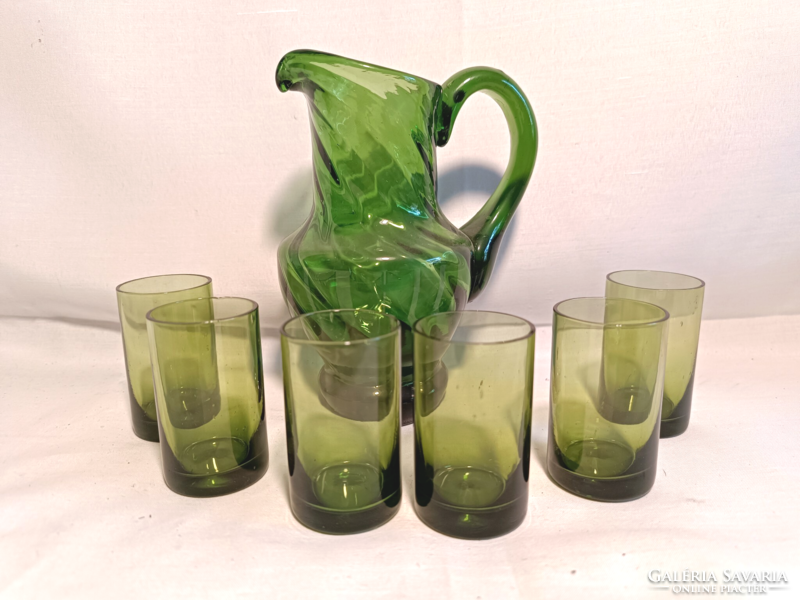 Zöld üveg kancsó,poharakkal