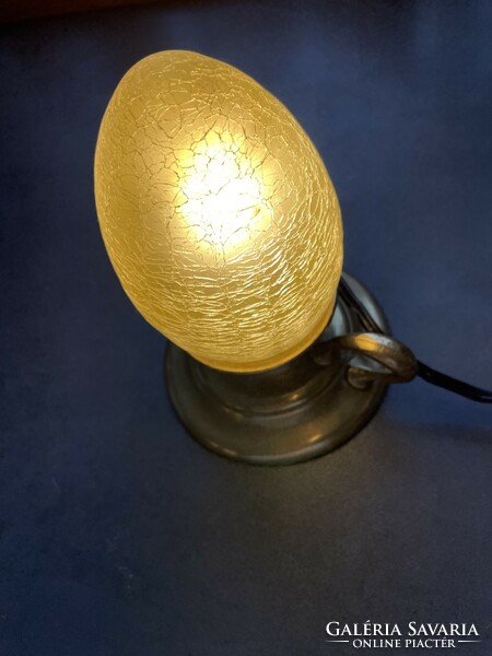 Copper-bodied mood lamp with a cracked glass cover - gilde