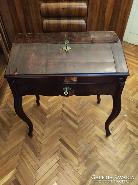 Biedermeier női írószekrény a XIX. század második feléből