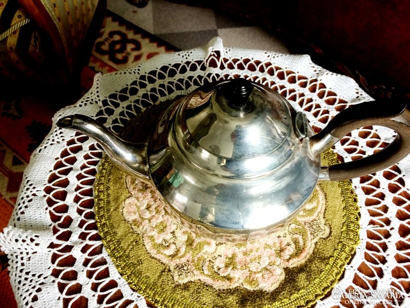 Meseszép, antik, 100 éves, ezüstözött, ón teás vagy kávés kanna fából készült füllel