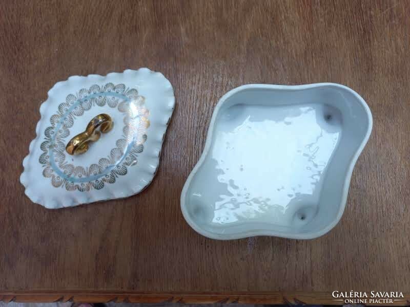 Jugoszláv porcelán ékszertartó / bonbonier