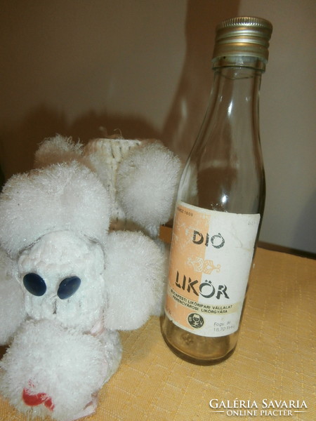 Retro!! Nut liqueur bottle in dog clothes