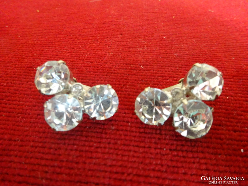 White stone earrings from the 70s, height 2.4 cm. Jokai.