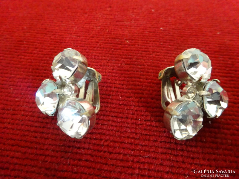 White stone earrings from the 70s, height 2.4 cm. Jokai.