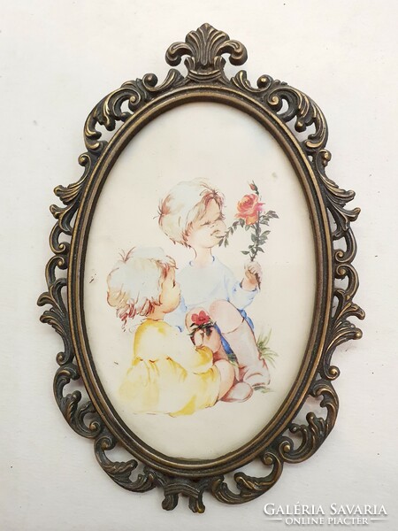 Oval copper picture frame with glass plate in perfect condition