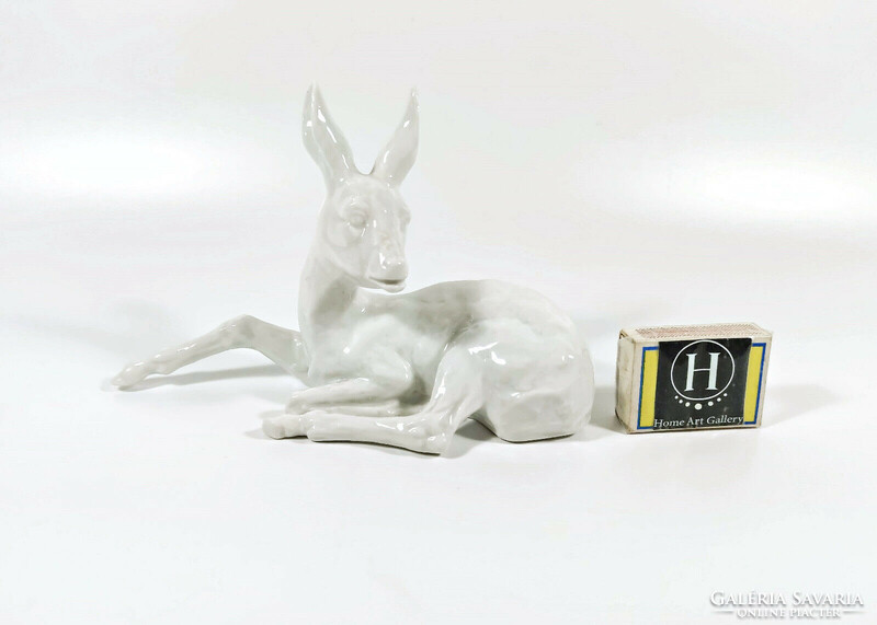 Schaubach kunst, reclining deer, hand-painted white porcelain figurine 19.0 Cm, flawless! (T001)