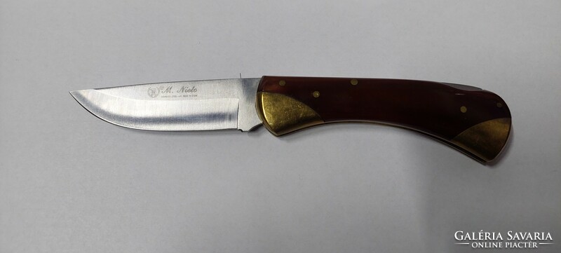 M. Nieto Spanish knife with copper back lock