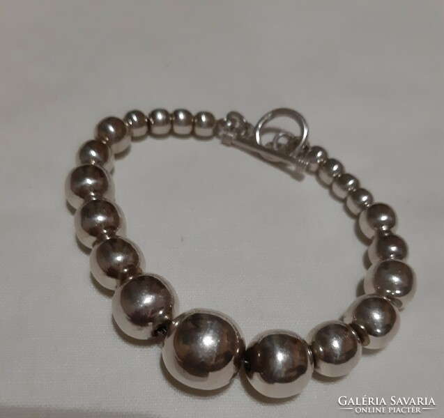925 silver bracelet decorated with signs and spheres!