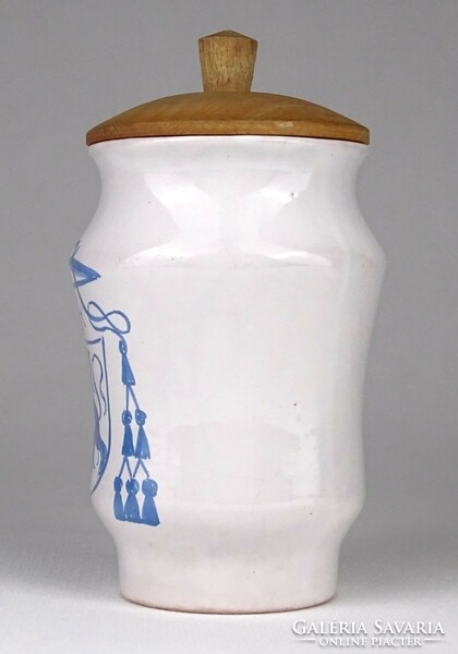 1M288 ceramic apothecary pot with lion coat of arms - copy museum copy