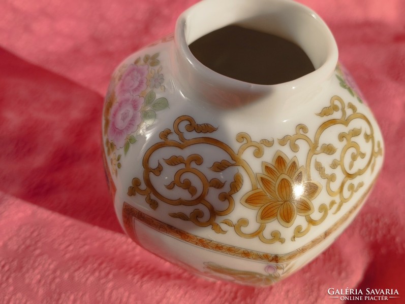 Keleti porcelán teafűtartó
