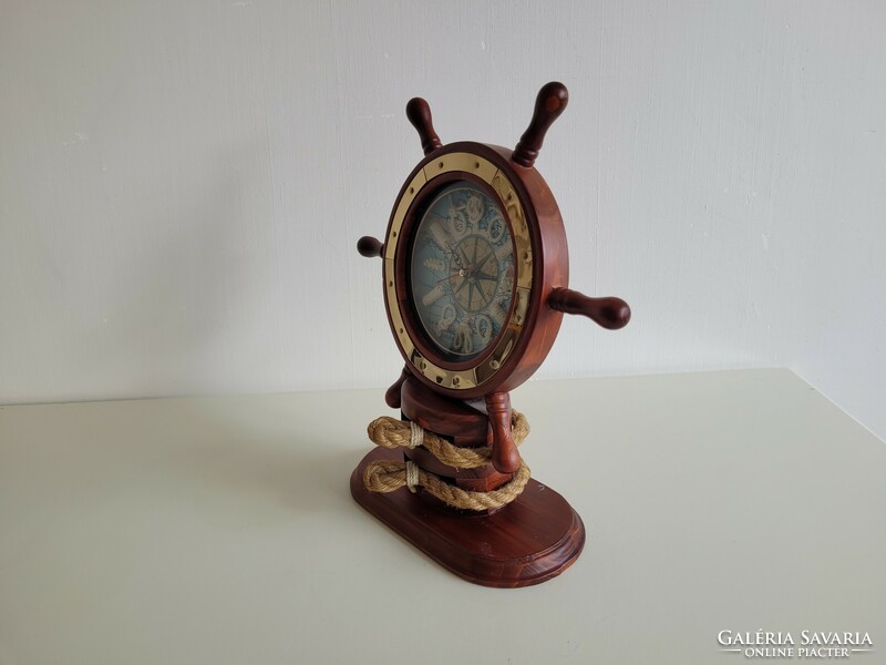 Retro sailing ship wooden rudder steering wheel shaped clock ship decoration
