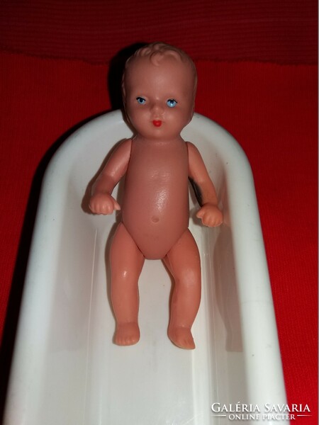 Antique tiny solid rubber doll with german artur röedler industry ari bathtub as shown