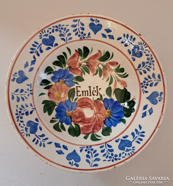 Decorative ceramic plate from Hóllóháza folk house with a memory inscription
